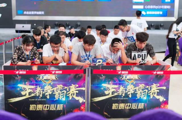 解析“概率权重函数”：为什么人类总是高估小概率事件（如中大奖）？（概率权重函数揭示：人们为何倾向高估小概率事件（如中大奖））