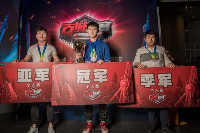 Astralis教练：复仇很痛快，队伍依赖device的发挥